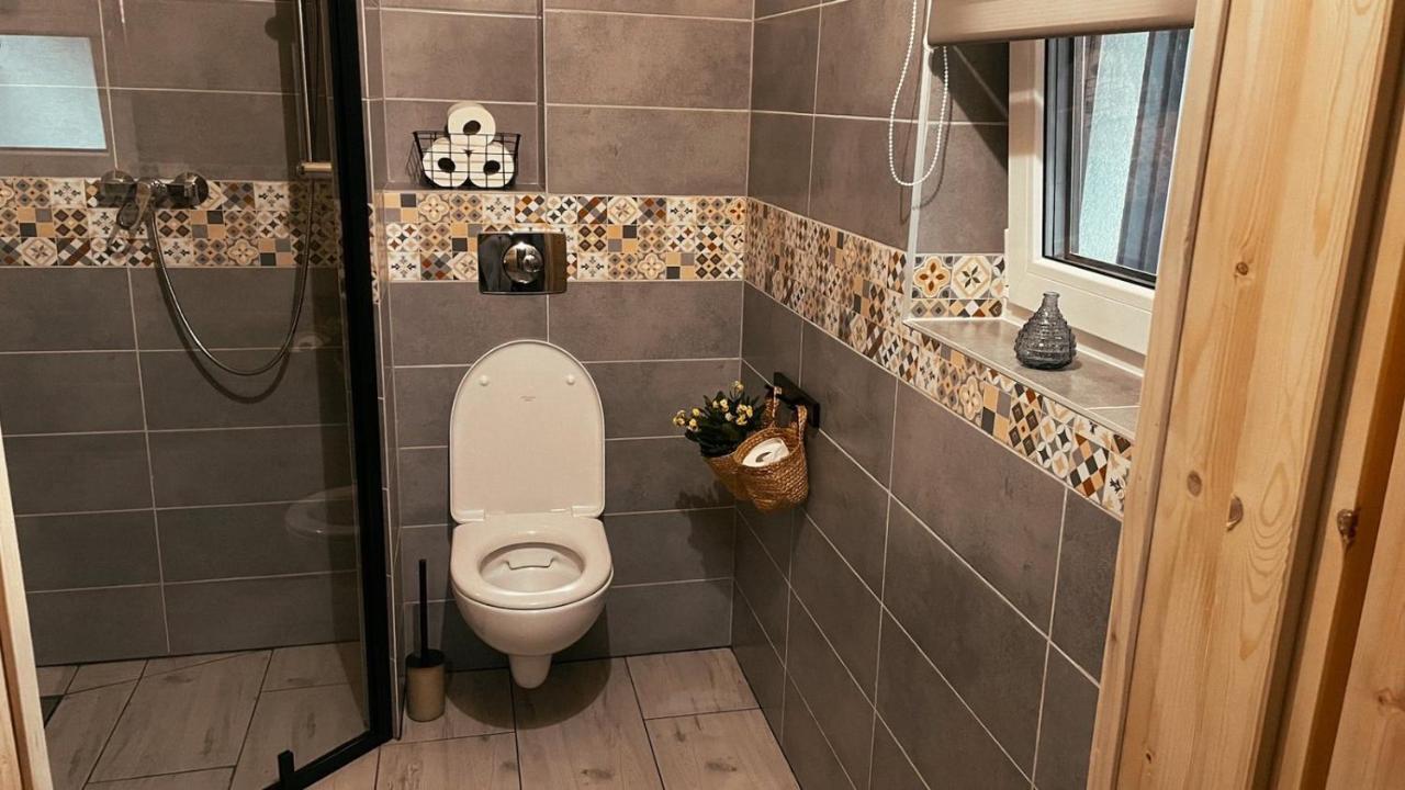 Magiczny Przystanek Apartment Myczkow Ngoại thất bức ảnh