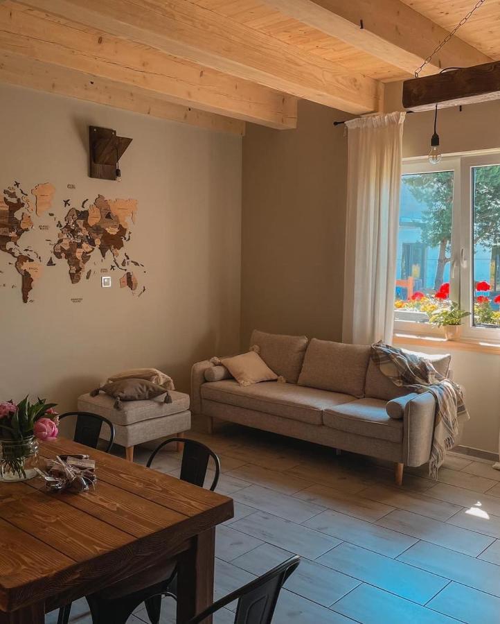 Magiczny Przystanek Apartment Myczkow Ngoại thất bức ảnh
