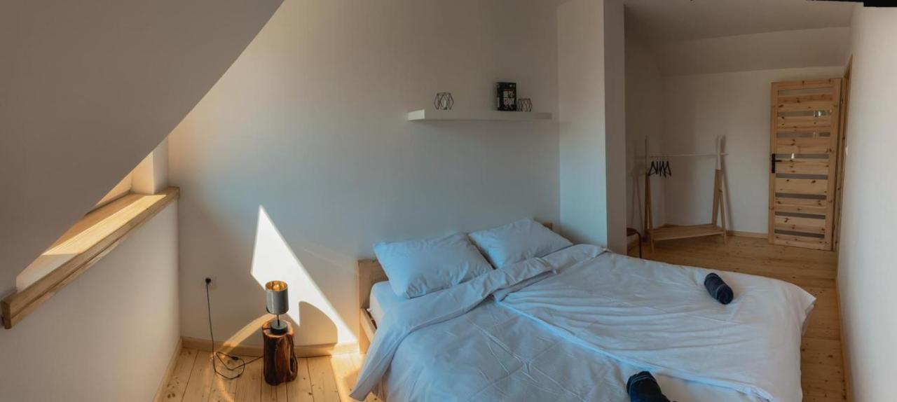 Magiczny Przystanek Apartment Myczkow Ngoại thất bức ảnh
